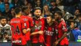 «مارادونا» يمنح جيرو هدية مميزة في الدوري الإيطالي (فيديو)