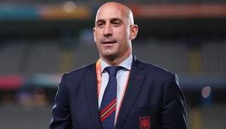 لويس روبياليس رئيس الاتحاد الإسباني السابق