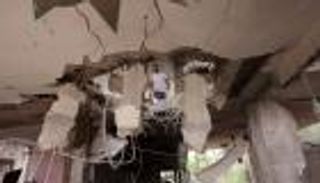 حرب غزة في يومها الـ24... دبابات تحت جُنح الظلام وقصف لا ينام