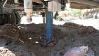 الفريق الإنساني الإماراتي في تشاد يدشن ثاني بئر جوفية في أم جرس