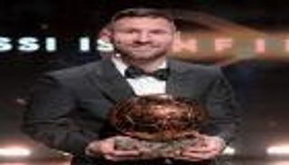 «فريق عمري».. ميسي يغازل برشلونة بالكرة الذهبية الثامنة