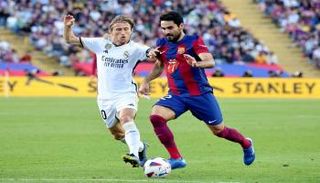 غوندوغان في كلاسيكو برشلونة وريال مدريد