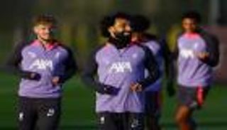 برعاية محمد صلاح.. الأغاني المصرية تشعل تدريبات ليفربول (فيديو)