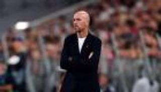 «لا أفكر فيه».. بديل تين هاغ المحتمل يصفع مانشستر يونايتد