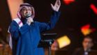 مطلقة تباغت عبدالمجيد عبدالله في موسم الرياض.. ماذا طلبت؟