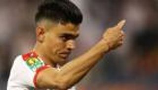 ما دور شيكابالا؟.. انفراجة في عودة أشرف بن شرقي إلى الزمالك