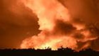 اليوم الـ30 لحرب غزة.. تصعيد متفاقم وغضب عالمي وأمل بهدنة