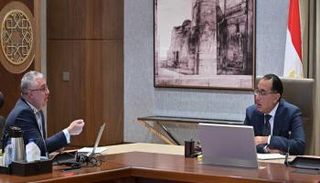 الدكتور مصطفى مدبولي يلتقي رئيس الهيئة العامة للمنطقة الاقتصادية لقناة السويس