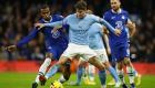 بعد الهبوط.. مباراة تشيلسي ومان سيتي تحت إدارة الحكم المنبوذ