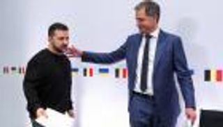 أوكرانيا تناور بـ«دماء» في لوغانسك وتنال «ود» المفوضية الأوروبية