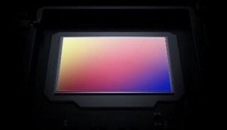 تسريبات متعلقة بمستشعر الصور في هاتف Huawei P70