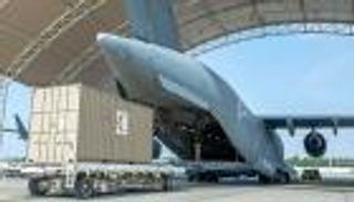 5 طائرات جديدة تحمل تجهيزات للمستشفى الميداني الإماراتي في غزة