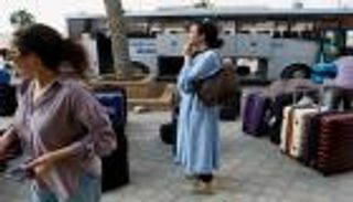 إجلاء أجانب وإدخال مساعدات إلى غزة.. استئناف العمل بمعبر رفح