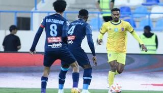 الأخدود ضد الحزم 