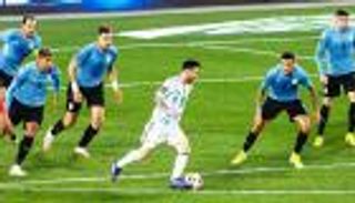 مدرب أوروغواي يكشف «أغرب حيلة» لإيقاف ميسي