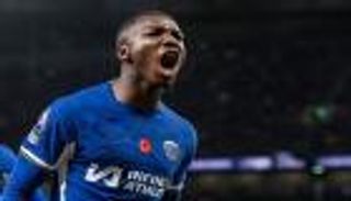 عبر بطل العالم.. قصة مكالمة حولت وجهة كايسيدو من ليفربول إلى تشيلسي