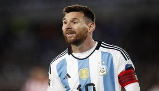 ليونيل ميسي قائد منتخب الأرجنتين