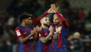 الصفقات والتجديدات.. كيف يفكر برشلونة في ميركاتو 2024؟