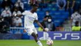 ليست إصابة بسيطة.. كامافينغا يغيب «فترة طويلة» عن ريال مدريد