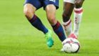 بسبب ملكة جمال كرواتيا.. إيداع نجم الدوري الإنجليزي السابق السجن