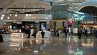 مطارات أبوظبي.. انتقال 28 شركة طيران إلى مبنى المسافرين A