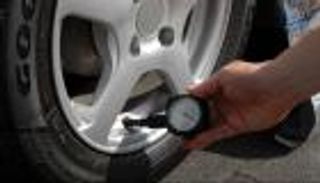 للحفاظ على إطارات سيارتك أطول فترة ممكنة.. 6 نصائح رائعة