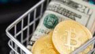 أسعار العملات الرقمية.. تراجع جماعي بقيادة بيتكوين 