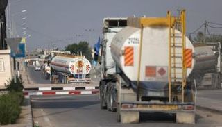 شاحنات وقود تدخل قطاع غزة - أرشيفية