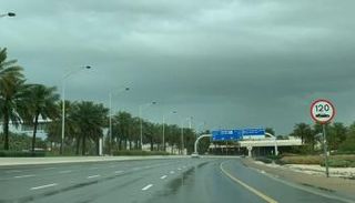 القيادة الآمنة في الأحوال الجوية أمر ضروي