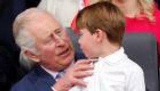 رغم مشاغله.. الملك تشارلز يقضي وقتا أطول مع أحفاده