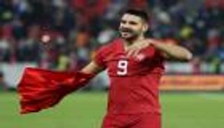 بذكريات كريستيانو رونالدو.. «بيتزا» ميتروفيتش تزين إنجاز صربيا التاريخي