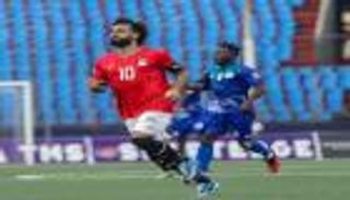 محمد صلاح وسط حراسة مشددة.. ماذا حدث بعد مباراة مصر وسيراليون؟