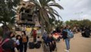 ارتفاع قتلى جيش إسرائيل لـ65 ومقترح بإعادة توطين الفلسطينيين خارج غزة