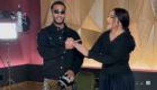 وصلة مدح تزين لقاء أحلام ومحمد رمضان في السعودية