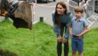 هواية واحدة تجمع الملك تشارلز وحفيده.. ما هي؟