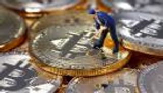 أسعار العملات الرقمية.. الكل في المنطقة الحمراء بقيادة بيتكوين