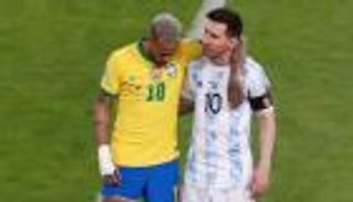 تعليق ساخر.. نيمار يتفاعل مع معركة البرازيل والأرجنتين (فيديو)