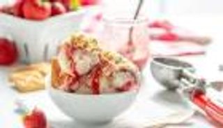 طريقة عمل آيس كريم تشيز كيك في المنزل بوصفات سهلة ومذاق لذيذ