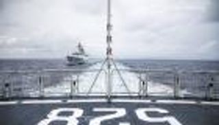 الصين: مدمرة أمريكية دخلت مياهنا الإقليمية دون تصريح