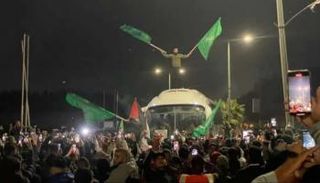 لحظة الإفراج عن الأسرى الفلسطينيين
