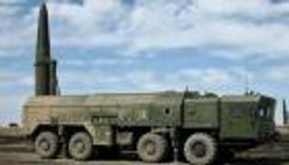 «الضربة المزدوجة».. روسيا تتبنى تكتيكات جديدة بصواريخ باليستية  