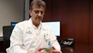 الفائز بـ«نوابغ العرب» لـ«العين الإخبارية»: الجائزة تتويج لإنجاز 10 آلاف عملية قلب للأطفال