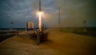 جانب من إطلاق الصاروخ الروسي