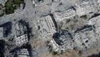 كأنها سطح القمر.. القصف الإسرائيلي يحول غزة لتلال ركام (صور)