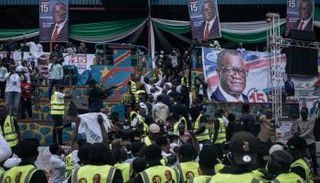 المرشّح الرئاسي في الكونغو الديمقراطية مويس كاتومبي بمؤتمر انتخابي