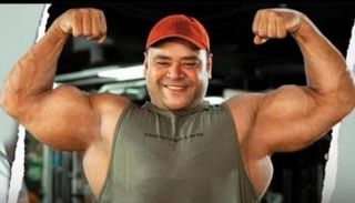 الممثل المصري محمد ممدوح