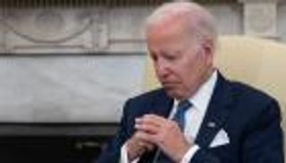 غضب الناخبين العرب.. هل يهدد بايدن في الولايات المتأرجحة؟