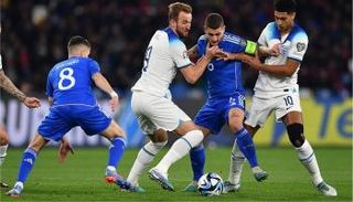 إيطاليا وإنجلترا