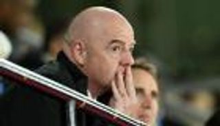 من قلب دبي.. ماذا قال رئيس «الفيفا» عن قمة المناخ؟ (فيديو)