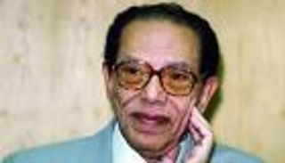 ابنة مصطفى محمود: والدي كان ينام فوق الجثث عامين (فيديو)